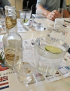 Degustace DDS # 7 - Gin z l�hve
Zbo�en� Kostelec - 10.8.2024
DDS SSaM (Divize degusta�n�ch specialist� Spolku Sb�ratel� alkoholick�ch Miniatur)
Bombay Saphire London Dry Gin - Aviation American Gin batch distilled - Gin Mare - Ron Jeremy aka The Hedgehog Gin - The Japanese craft gin Roku Gin - Jan II Gin