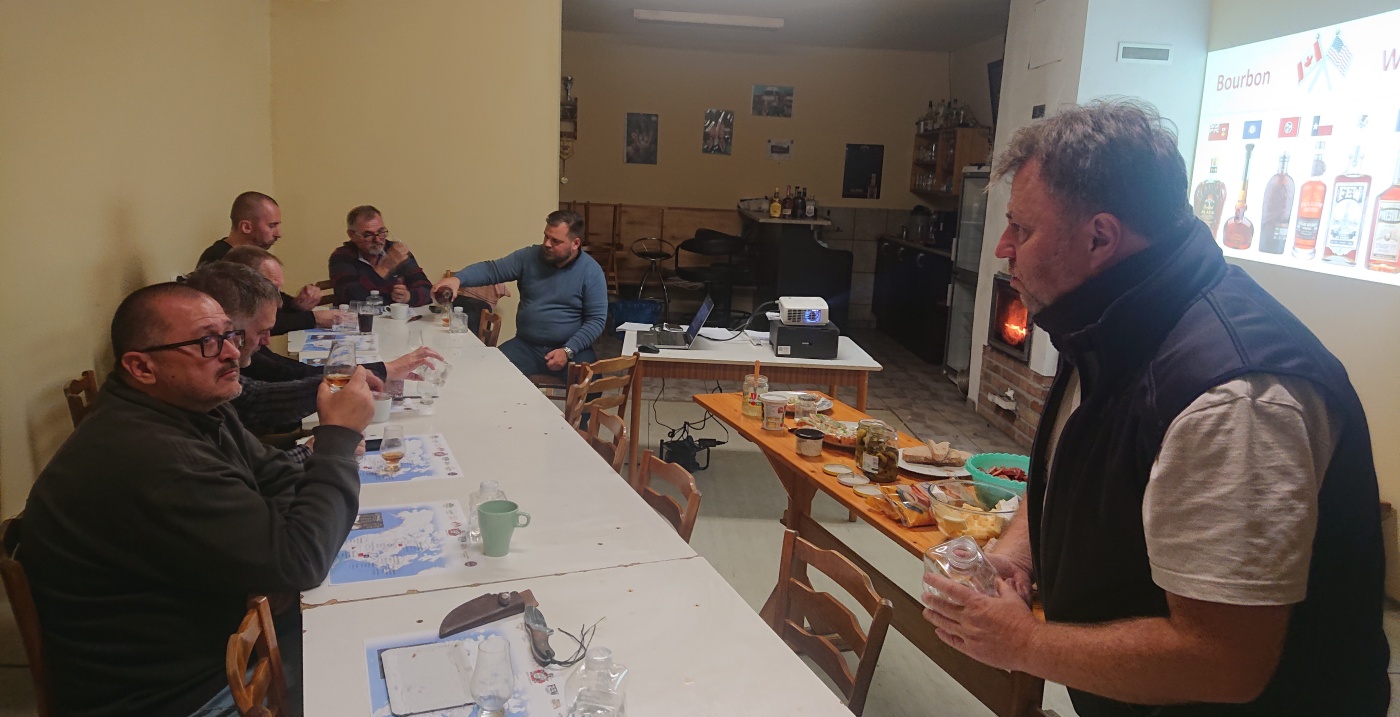 Degustace DDS # 4 - Kuku�ice nen� jenom popcorn
Zbo�en� Kostelec - 26.11.2022
DDS SSaM (Divize degusta�n�ch specialist� Spolku Sb�ratel� alkoholick�ch Miniatur)
Yellow Rose Outlaw Bourbon Whiskey - Willet Pot Still Reserve Bourbon - Crown Royal Black Blended Canadian Whiskey - FEW Straight Rye Whiskey - Wild Turkey 101 Kentucky Straight Bourbon Whiskey - Bib & Tucker 6yo Small Batch Whiskey Bourbon - Pikesville Straight Rye Whiskey