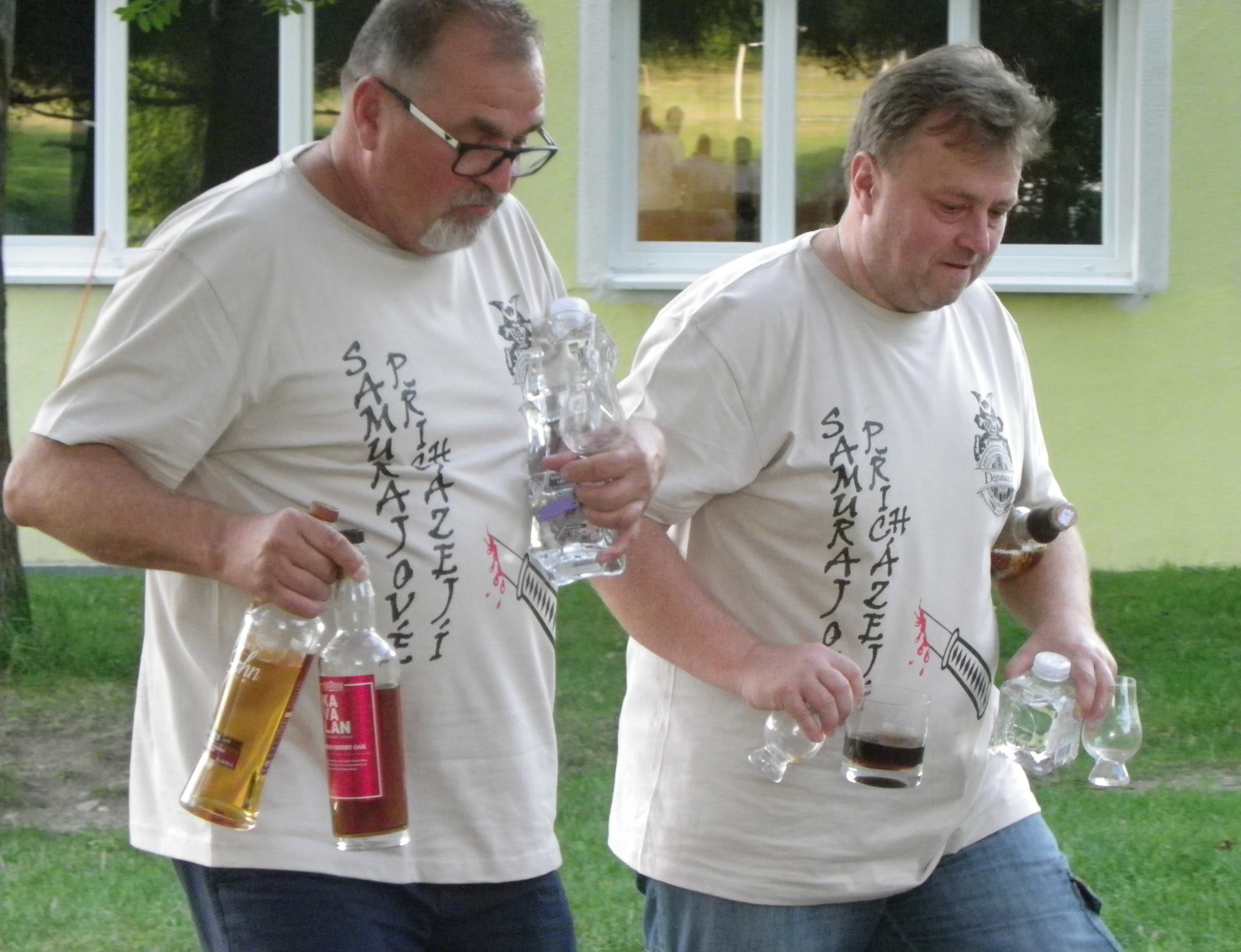 Degustace DDS # 3 - Samurajov� p�ich�zej� - �zijsk� whisky
Lout� - 13.8.2022
DDS SSaM (Divize degusta�n�ch specialist� Spolku Sb�ratel� alkoholick�ch Miniatur)
Fuyu Mizunara Finish - Masahiro pure malt - Paul John Brilliance - Amrut fusion - Kavalan Oloroso Sherry Oak - Kavalan Vinho Barrique