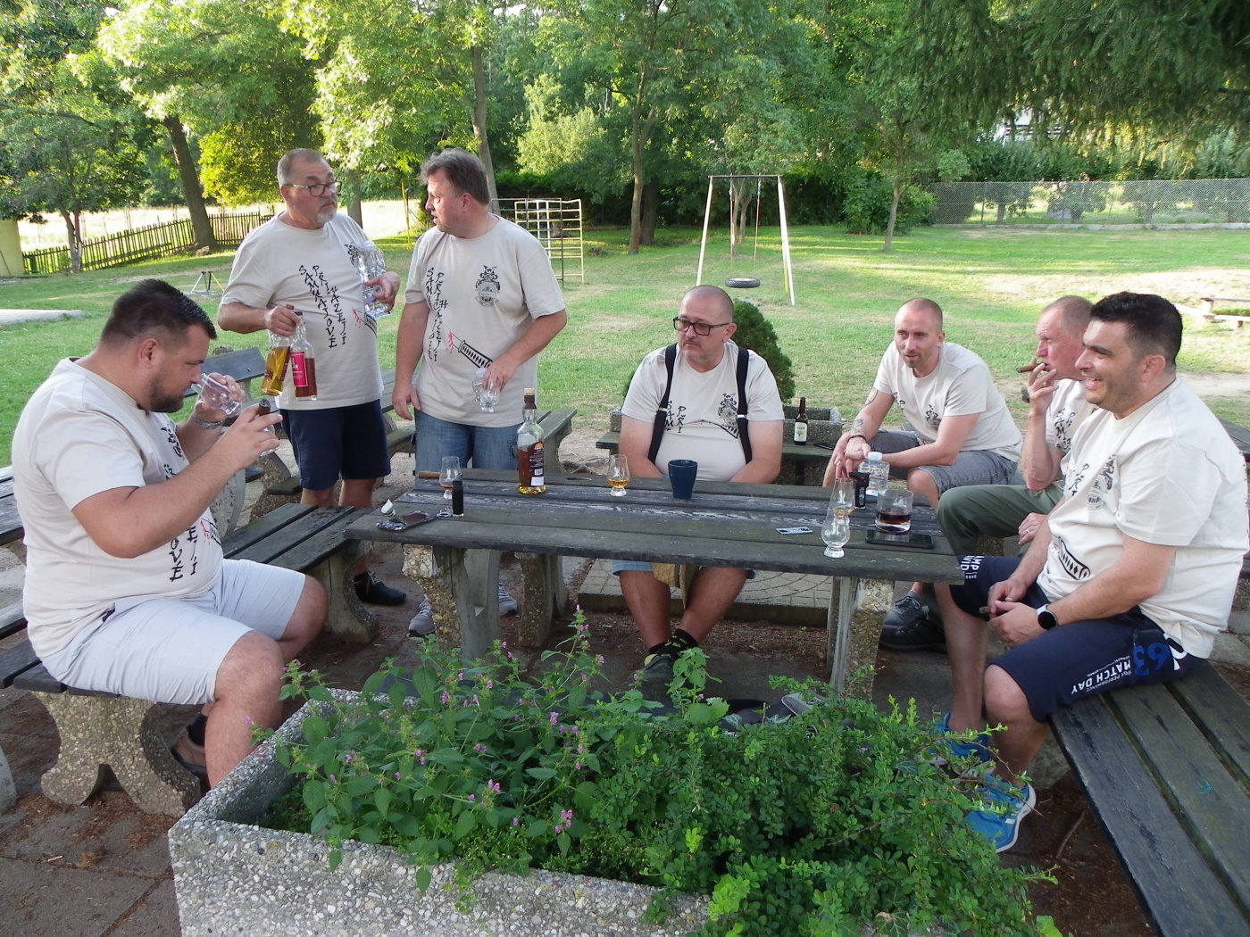 Degustace DDS # 3 - Samurajov� p�ich�zej� - �zijsk� whisky
Lout� - 13.8.2022
DDS SSaM (Divize degusta�n�ch specialist� Spolku Sb�ratel� alkoholick�ch Miniatur)
Fuyu Mizunara Finish - Masahiro pure malt - Paul John Brilliance - Amrut fusion - Kavalan Oloroso Sherry Oak - Kavalan Vinho Barrique