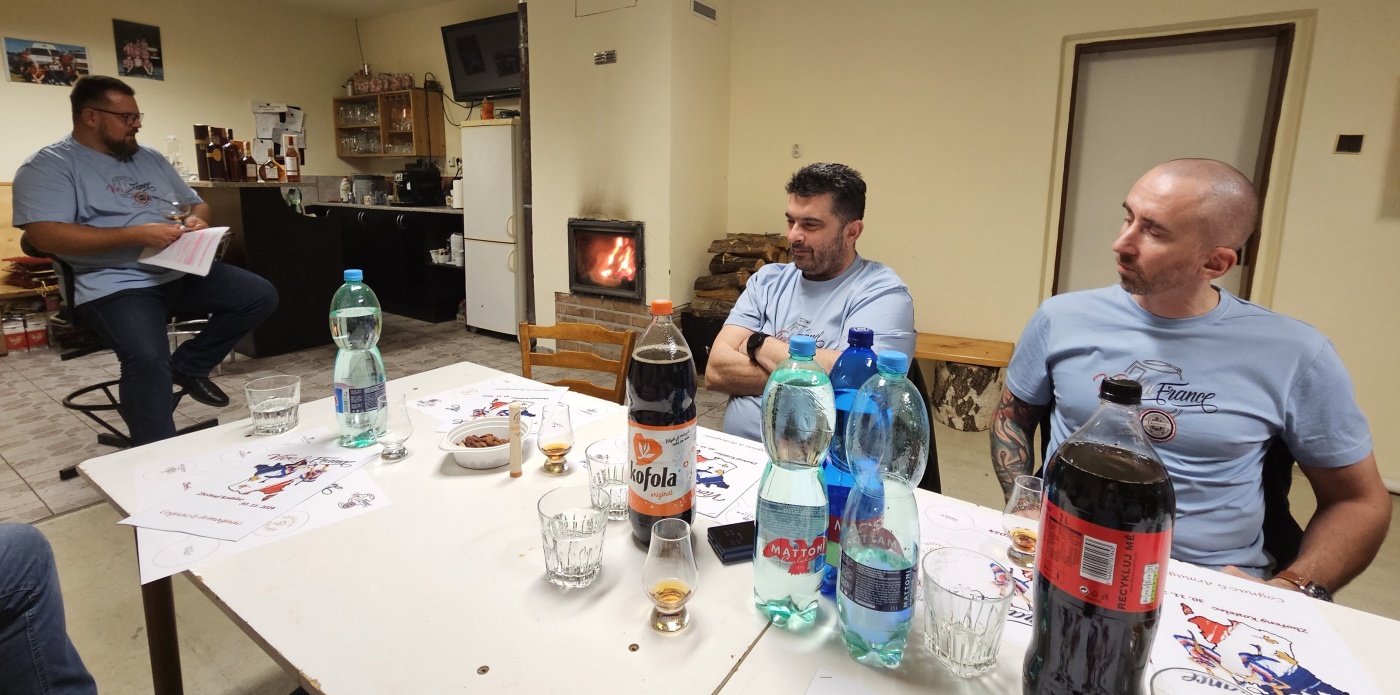 Degustace DDS # 8 - Vive la France
Zbo�en� Kostelec - 30.11.2024
DDS SSaM (Divize degusta�n�ch specialist� Spolku Sb�ratel� alkoholick�ch Miniatur)
Gautier cognac Pinar Del Rio exclusive cigar blend XO - Hardy cognac Legend 1863 - Godet cognac XO Fine Champagne - Bas-Armagnac Delord Hors d` Age - Domaine Tariquet XO Bas-Armagnac - Hennesy Very Special cognac