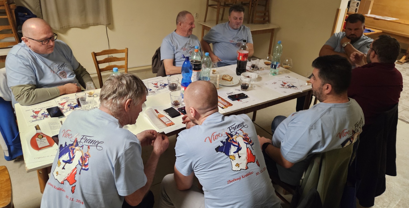 Degustace DDS # 8 - Vive la France
Zbo�en� Kostelec - 30.11.2024
DDS SSaM (Divize degusta�n�ch specialist� Spolku Sb�ratel� alkoholick�ch Miniatur)
Gautier cognac Pinar Del Rio exclusive cigar blend XO - Hardy cognac Legend 1863 - Godet cognac XO Fine Champagne - Bas-Armagnac Delord Hors d` Age - Domaine Tariquet XO Bas-Armagnac - Hennesy Very Special cognac