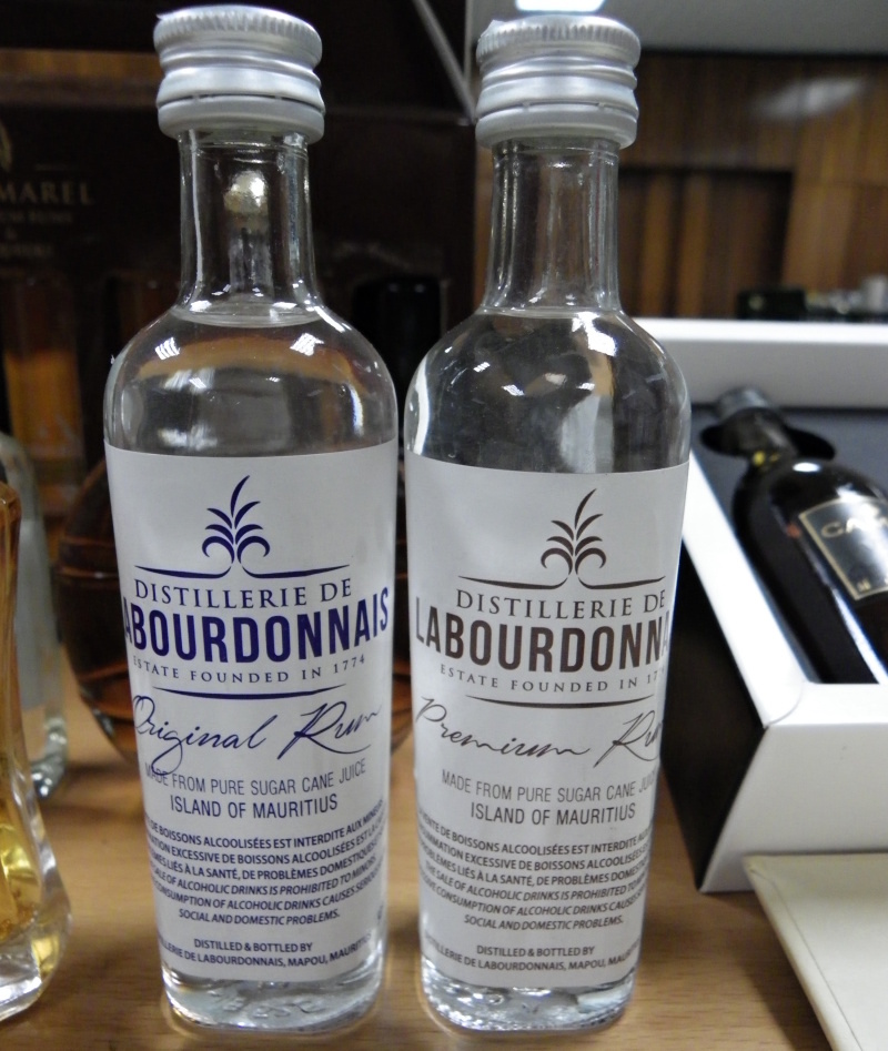 Distillerie de Labourdonnais - Original Rum - Premium Rum
Burza minif�a�ti�iek alkoholu - Minibottles collectors meeting
Praha - 20.5.2017
SSaM - Spolek Sb�ratel� alkoholick�ch Miniatur