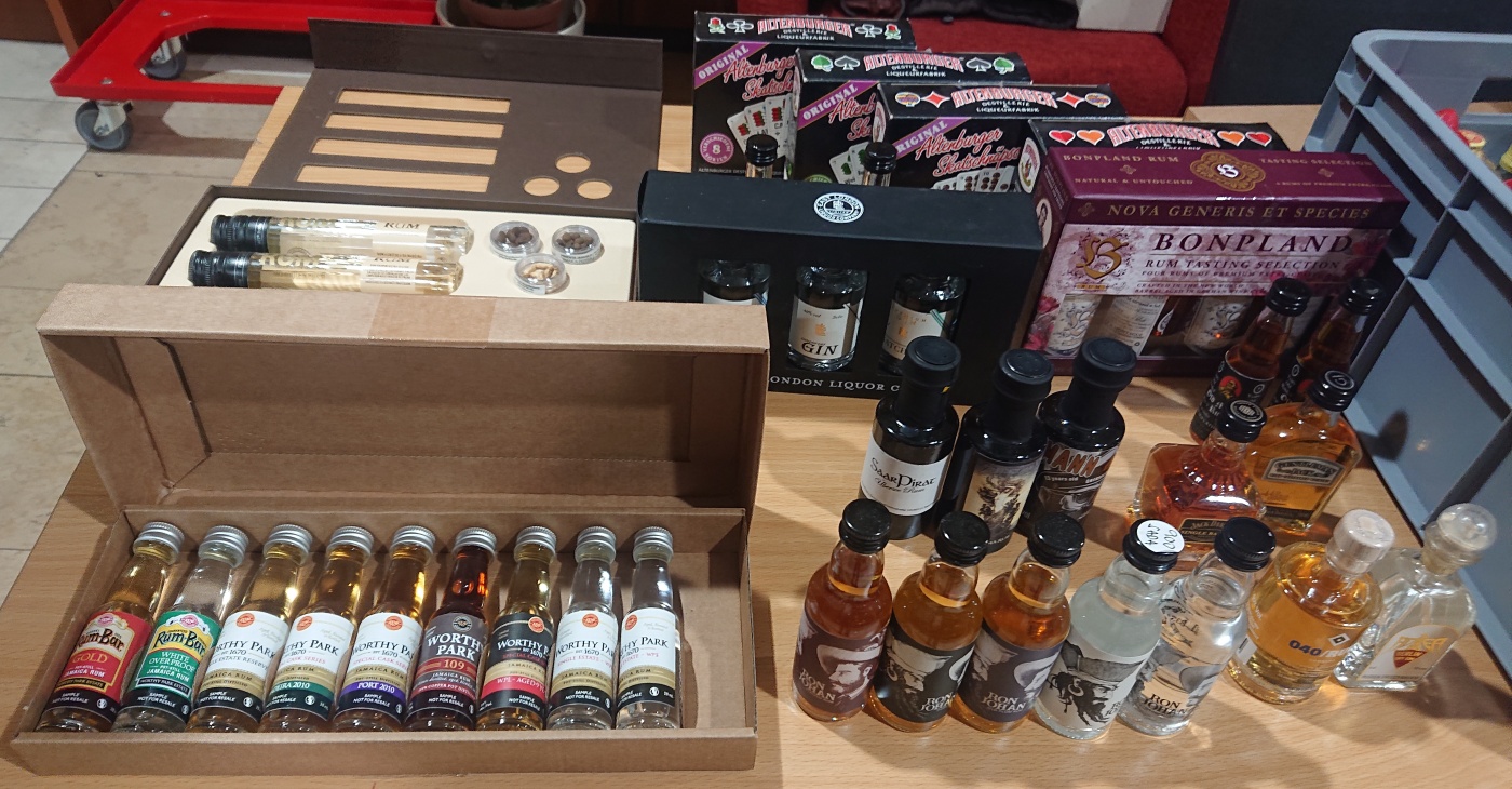 Burza minif�a�ti�iek alkoholu - Minibottles collectors meeting
Praha - 27.11.2021
SSaM - Spolek Sb�ratel� alkoholick�ch Miniatur