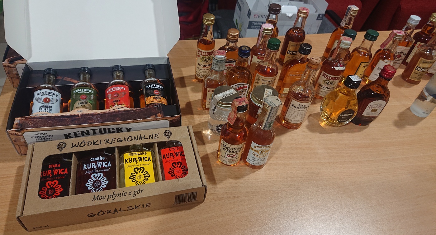 Burza minif�a�ti�iek alkoholu - Minibottles collectors meeting
Praha - 27.11.2021
SSaM - Spolek Sb�ratel� alkoholick�ch Miniatur