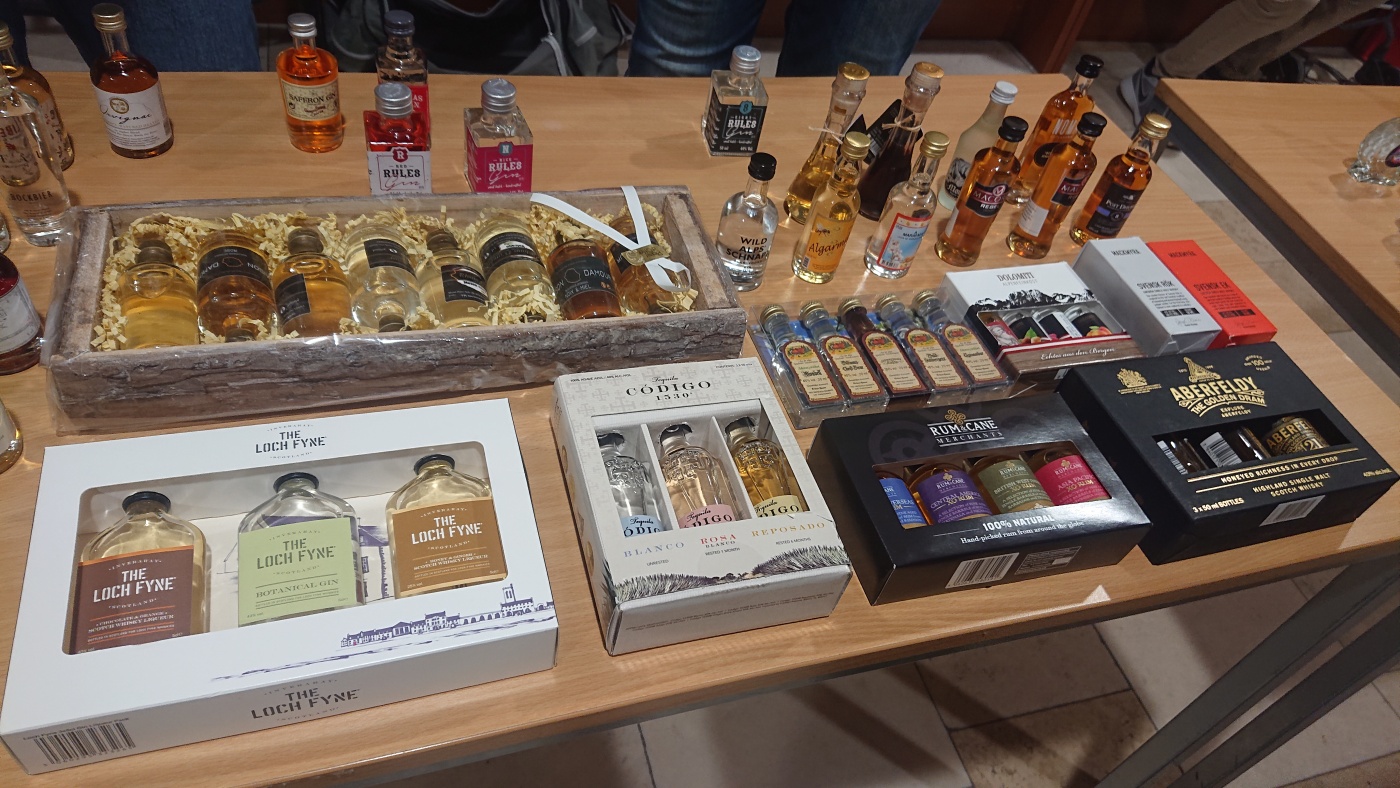 Burza minif�a�ti�iek alkoholu - Minibottles collectors meeting
Praha - 27.11.2021
SSaM - Spolek Sb�ratel� alkoholick�ch Miniatur