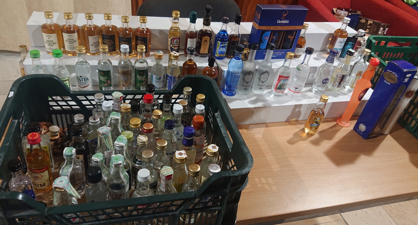 Burza minif�a�ti�iek alkoholu - Minibottles collectors meeting
Praha - 27.11.2021
SSaM - Spolek Sb�ratel� alkoholick�ch Miniatur