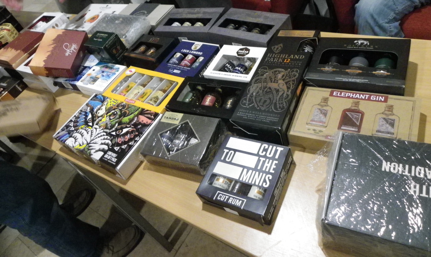 Burza minif�a�ti�iek alkoholu - Minibottles collectors meeting
Praha - 21.5.2022
SSaM - Spolek Sb�ratel� alkoholick�ch Miniatur