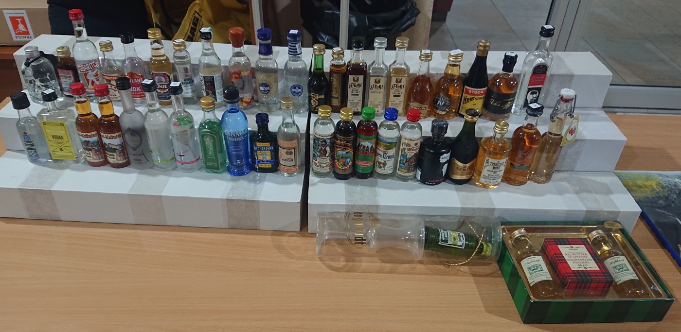 Burza minif�a�ti�iek alkoholu - Minibottles collectors meeting
Praha - 26.11.2022
SSaM - Spolek Sb�ratel� alkoholick�ch Miniatur