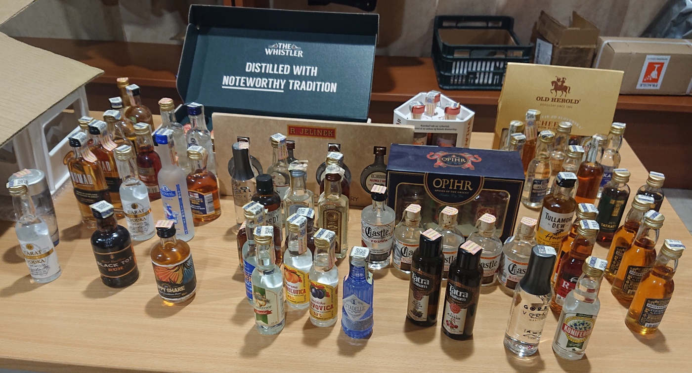 Burza minif�a�ti�iek alkoholu - Minibottles collectors meeting
Praha - 26.11.2022
SSaM - Spolek Sb�ratel� alkoholick�ch Miniatur