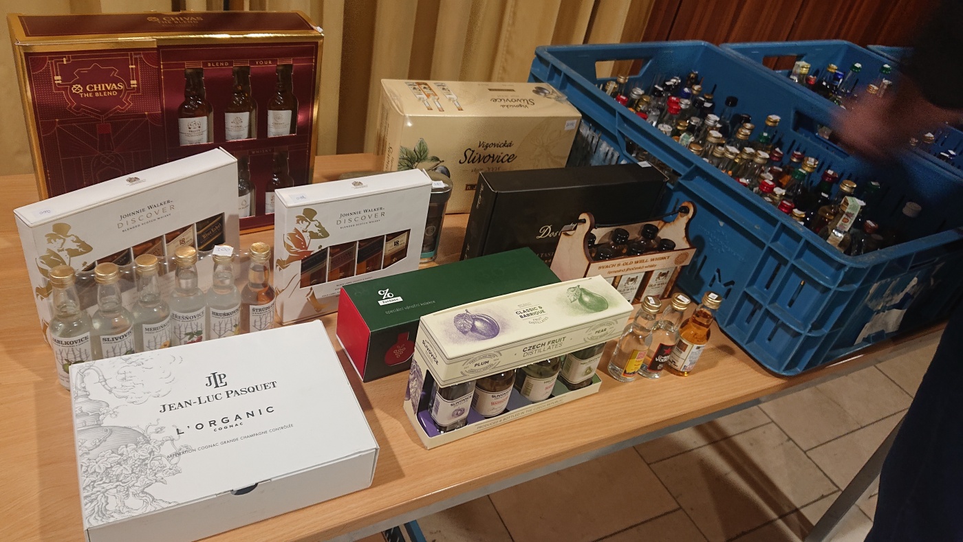 Burza minif�a�ti�iek alkoholu - Minibottles collectors meeting
Praha - 26.11.2022
SSaM - Spolek Sb�ratel� alkoholick�ch Miniatur