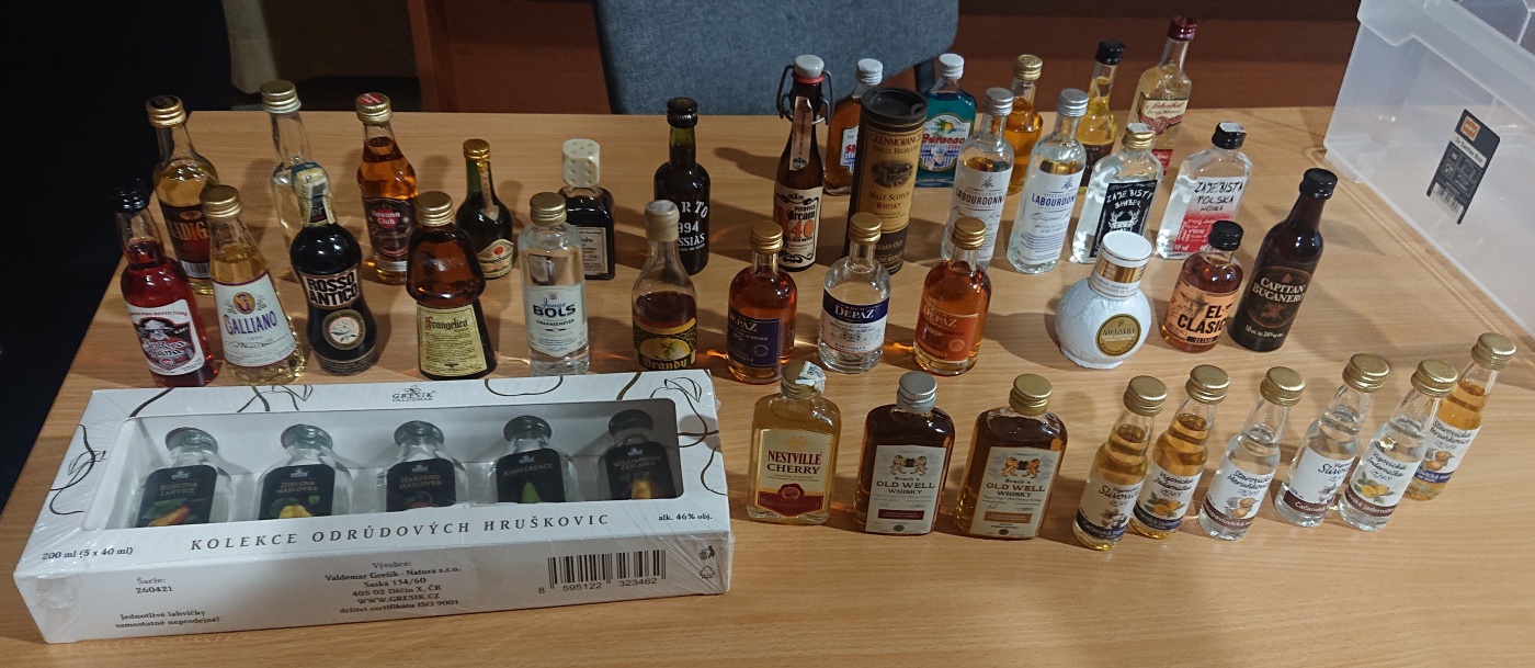 Burza minif�a�ti�iek alkoholu - Minibottles collectors meeting
Praha - 26.11.2022
SSaM - Spolek Sb�ratel� alkoholick�ch Miniatur