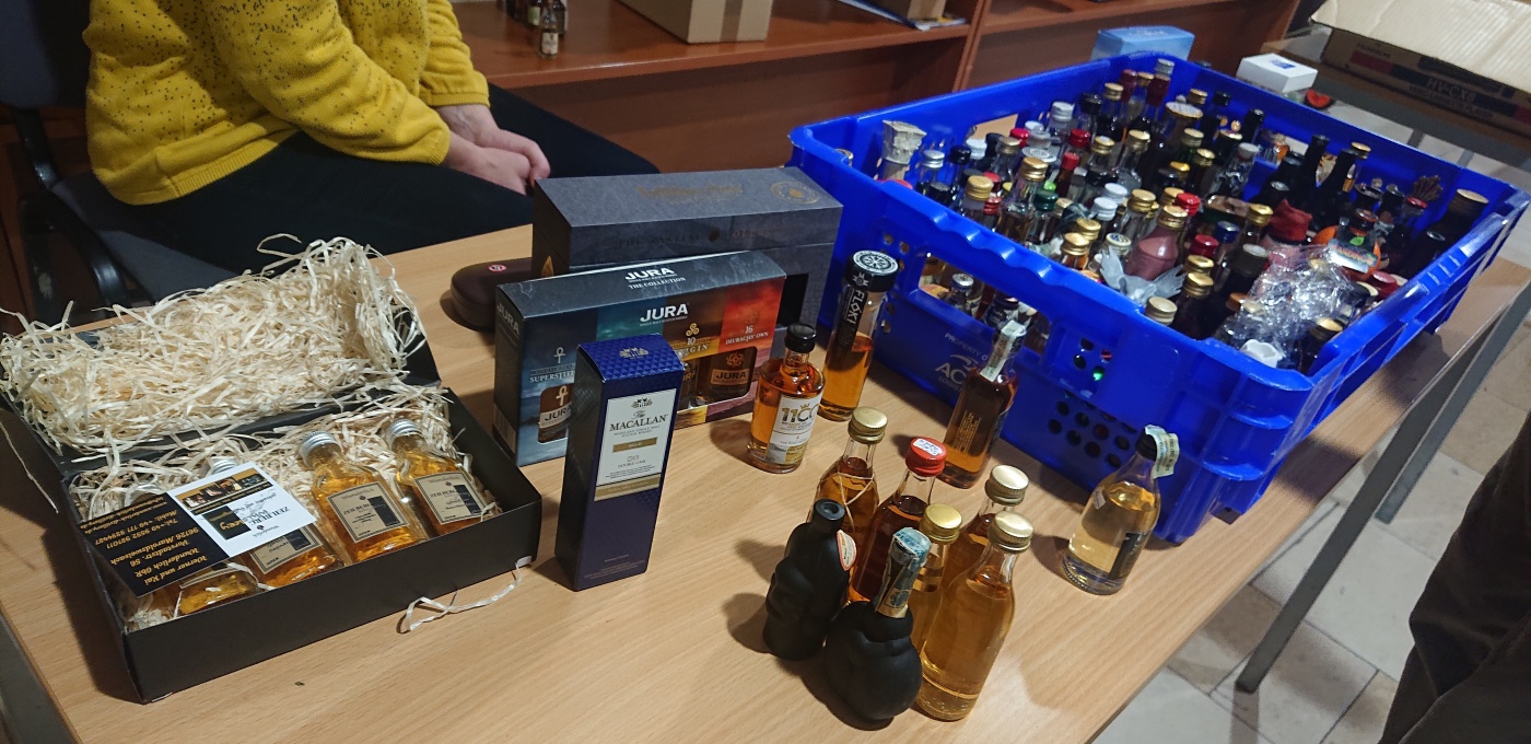 Burza minif�a�ti�iek alkoholu - Minibottles collectors meeting
Praha - 26.11.2022
SSaM - Spolek Sb�ratel� alkoholick�ch Miniatur