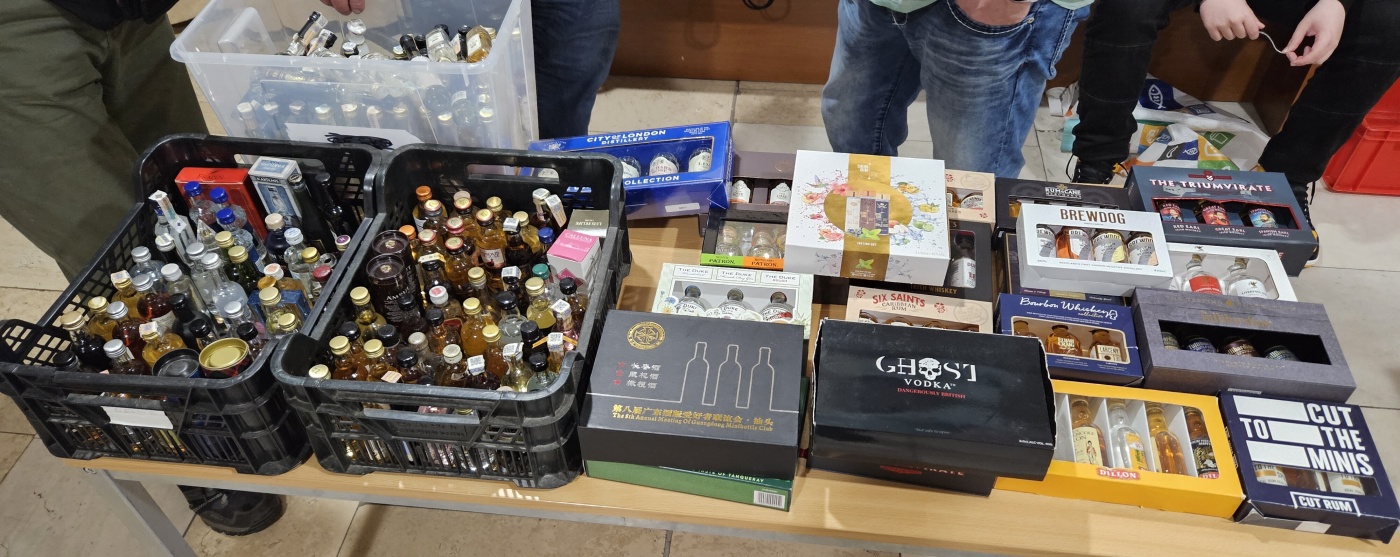 Burza minif�a�ti�iek alkoholu - Minibottles collectors meeting
Praha - 20.5.2023
SSaM - Spolek Sb�ratel� alkoholick�ch Miniatur