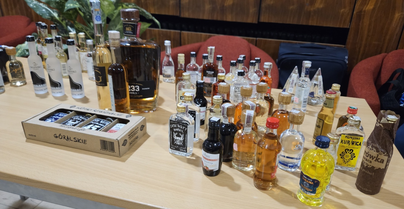 Burza minif�a�ti�iek alkoholu - Minibottles collectors meeting
Praha - 20.5.2023
SSaM - Spolek Sb�ratel� alkoholick�ch Miniatur