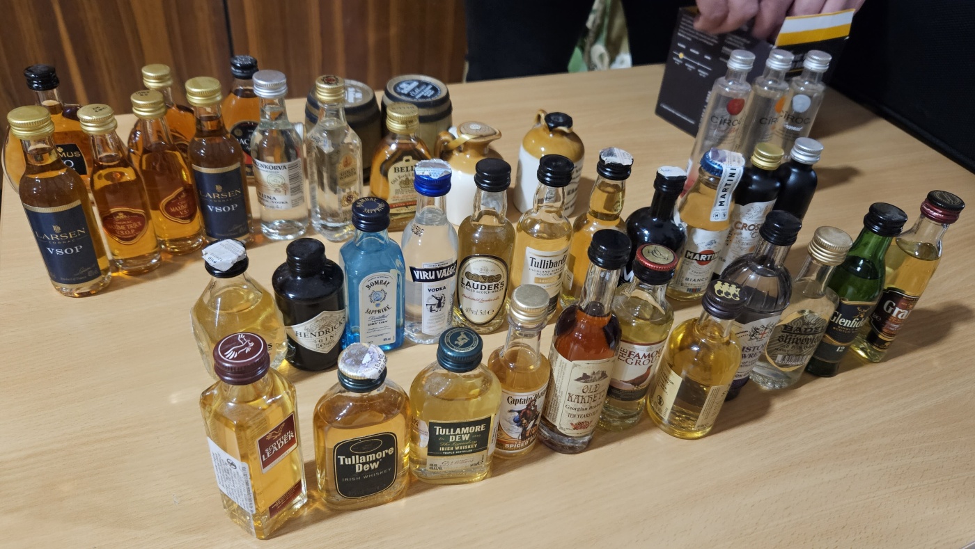 Burza minif�a�ti�iek alkoholu - Minibottles collectors meeting
Praha - 20.5.2023
SSaM - Spolek Sb�ratel� alkoholick�ch Miniatur