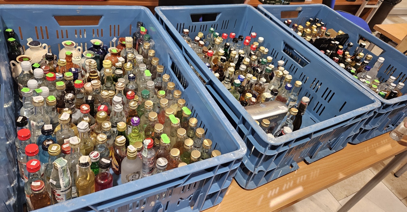 Burza minif�a�ti�iek alkoholu - Minibottles collectors meeting
Praha - 25.11.2023
SSaM - Spolek Sb�ratel� alkoholick�ch Miniatur