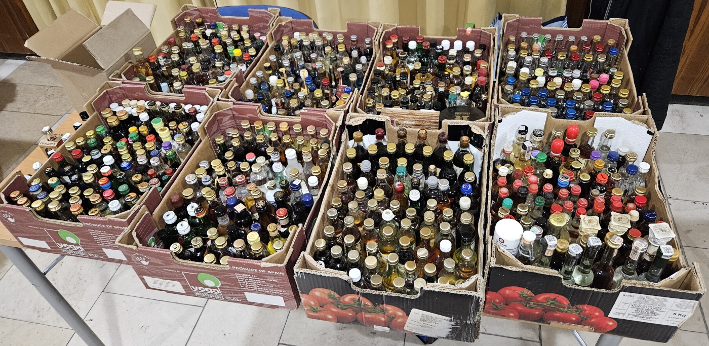 Burza minif�a�ti�iek alkoholu - Minibottles collectors meeting
Praha - 25.11.2023
SSaM - Spolek Sb�ratel� alkoholick�ch Miniatur