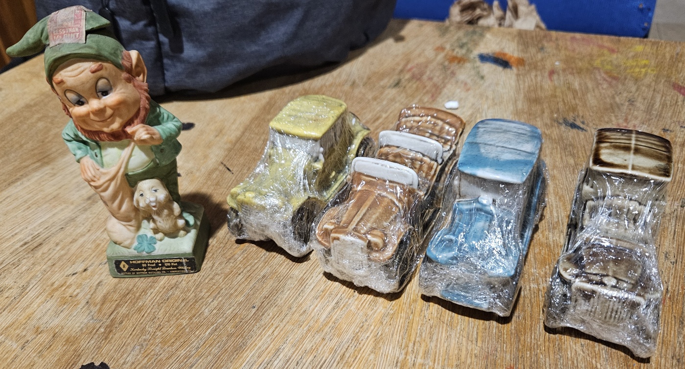 Burza minif�a�ti�iek alkoholu - Minibottles collectors meeting
Praha - 25.11.2023
SSaM - Spolek Sb�ratel� alkoholick�ch Miniatur
Hoffman original