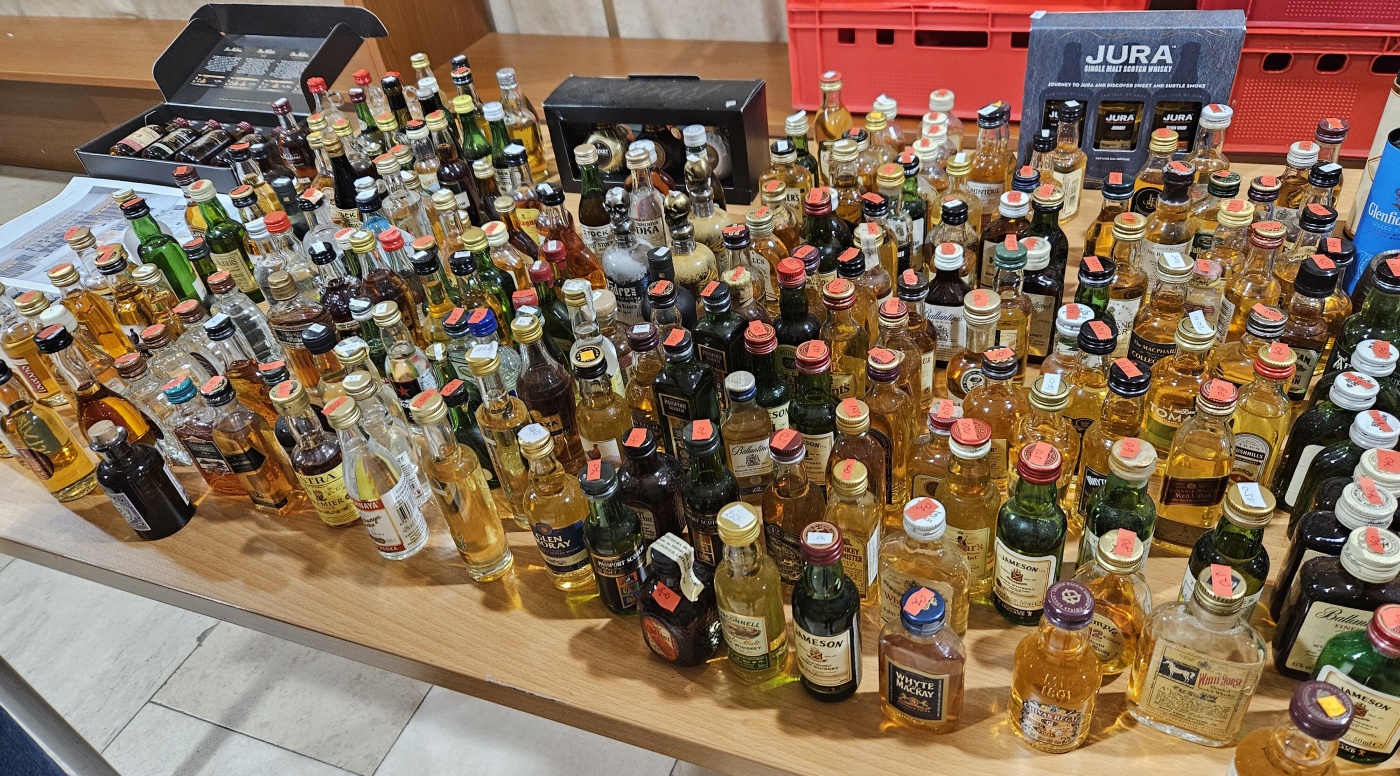 Burza minif�a�ti�iek alkoholu - Minibottles collectors meeting
Praha - 18.5.2024
SSaM - Spolek Sb�ratel� alkoholick�ch Miniatur