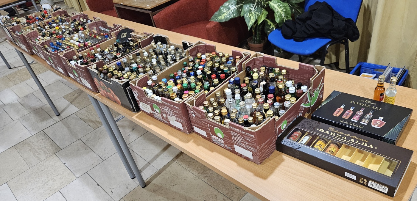 Burza minif�a�ti�iek alkoholu - Minibottles collectors meeting
Praha - 18.5.2024
SSaM - Spolek Sb�ratel� alkoholick�ch Miniatur